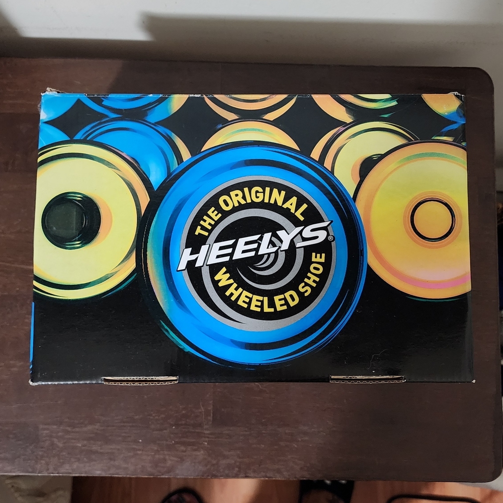 Worn 3xs Heelys Black Flame Kids Sneakers